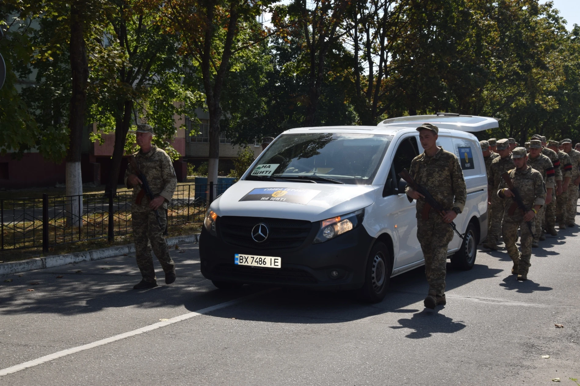 На щиті: Нетішин попрощався із Захисником Віктором Степченком