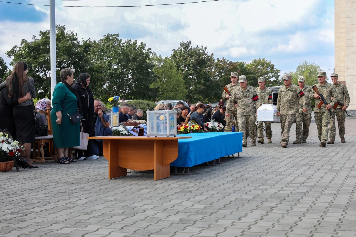 Нетішин попрощався з 28-річним Захисником Богданом Канєвським