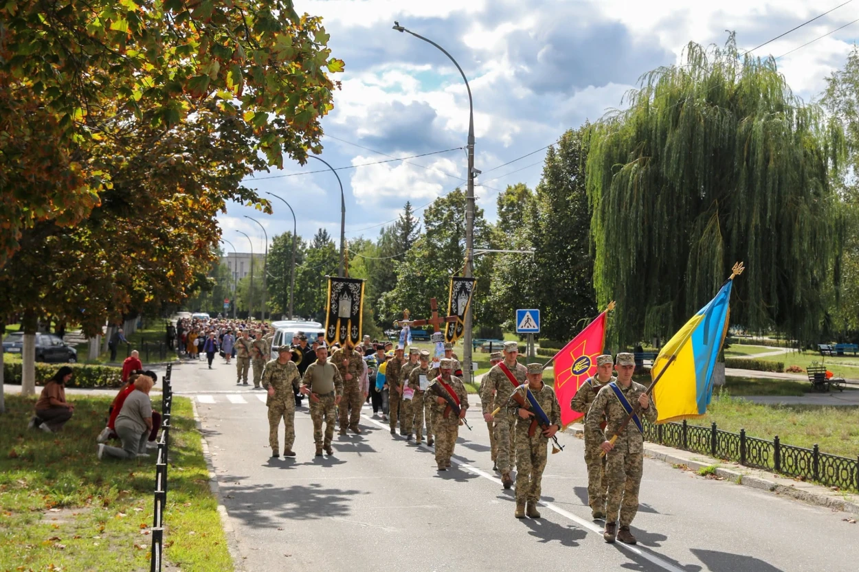 Навіки 39: у Нетішині попрощалися з захисником Сергієм Сташуком