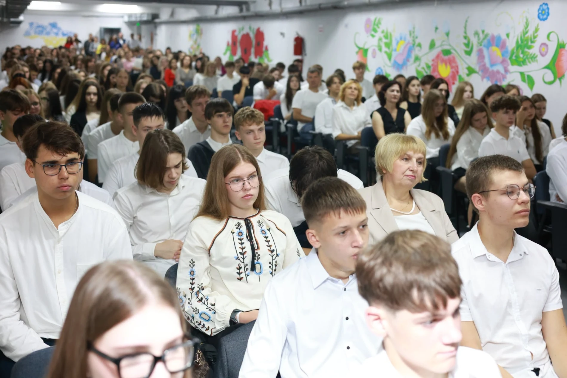 Сергій Тюрін відвідав Нетішин: оглянув освітні заклади та привітав учнів з початком навчального року