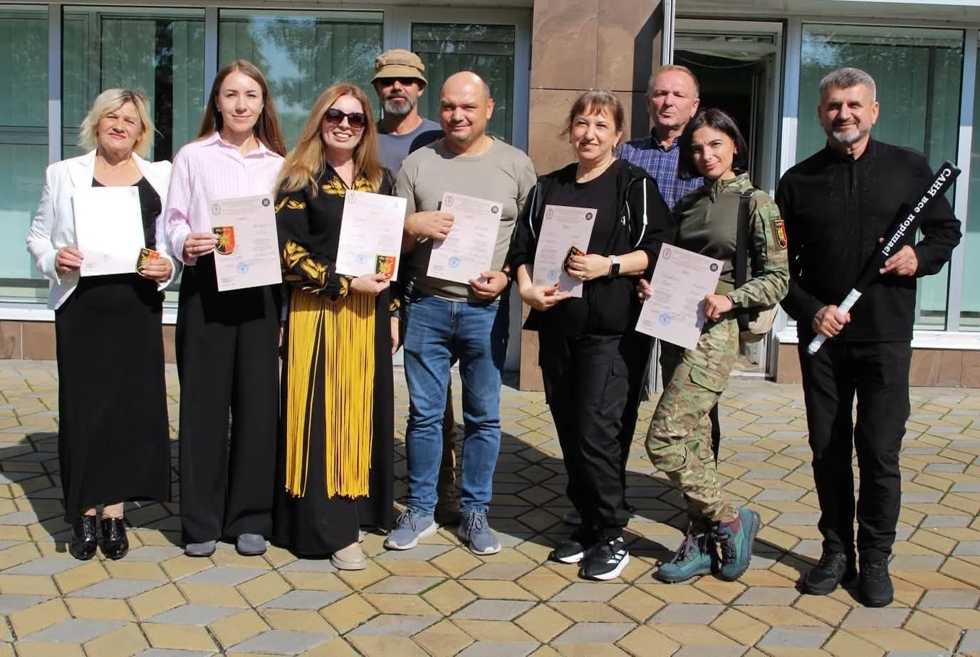 Перший випуск національного спротиву: у Нетішині завершили навчання 30 курсантів