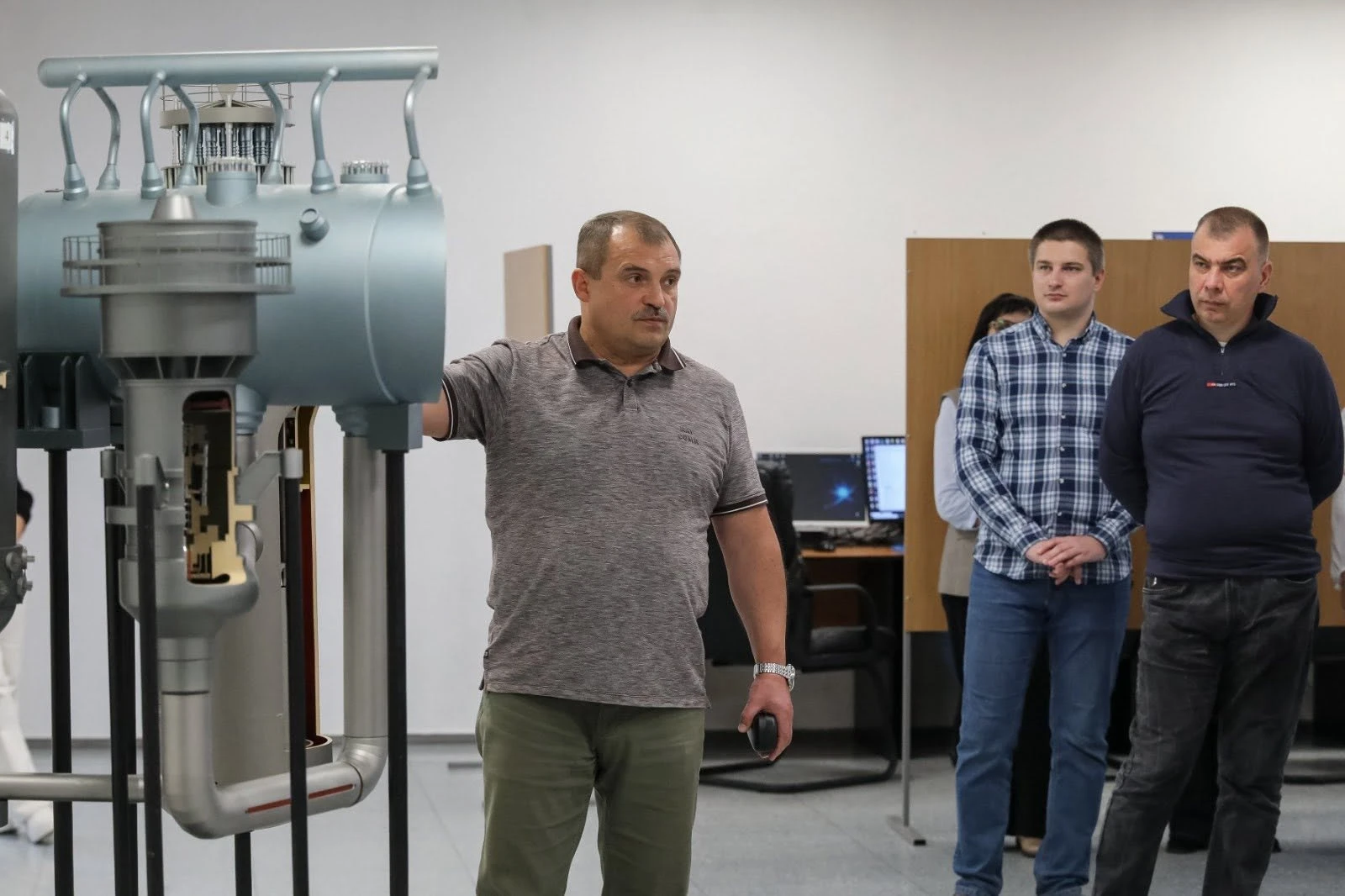 Від шкільної парти до атомної станції: на ХАЕС обговорили підготовку майбутніх фахівців