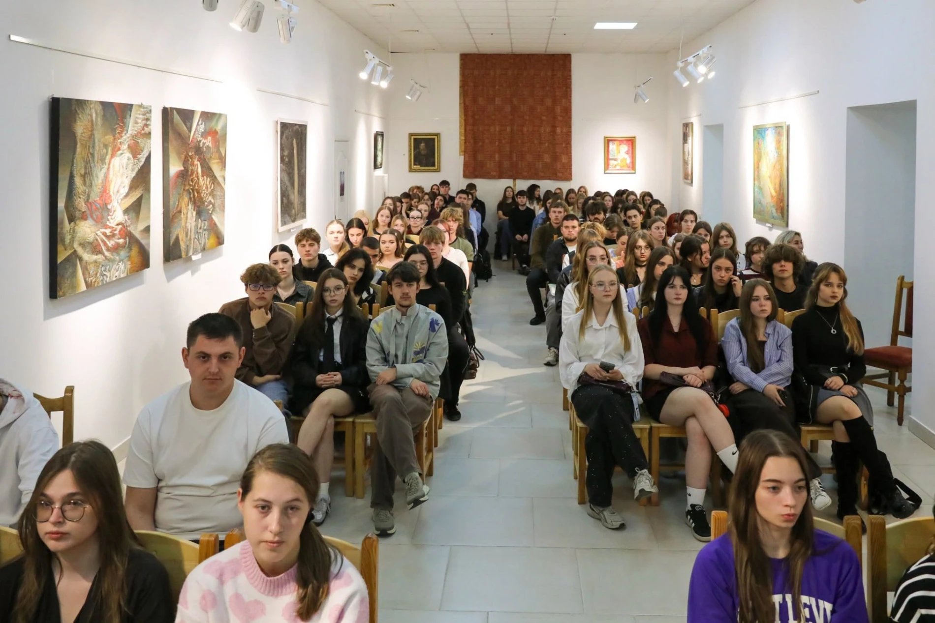 Атомна енергетика під час війни: гендиректор Хмельницької АЕС провів лекцію в Острозькій академії
