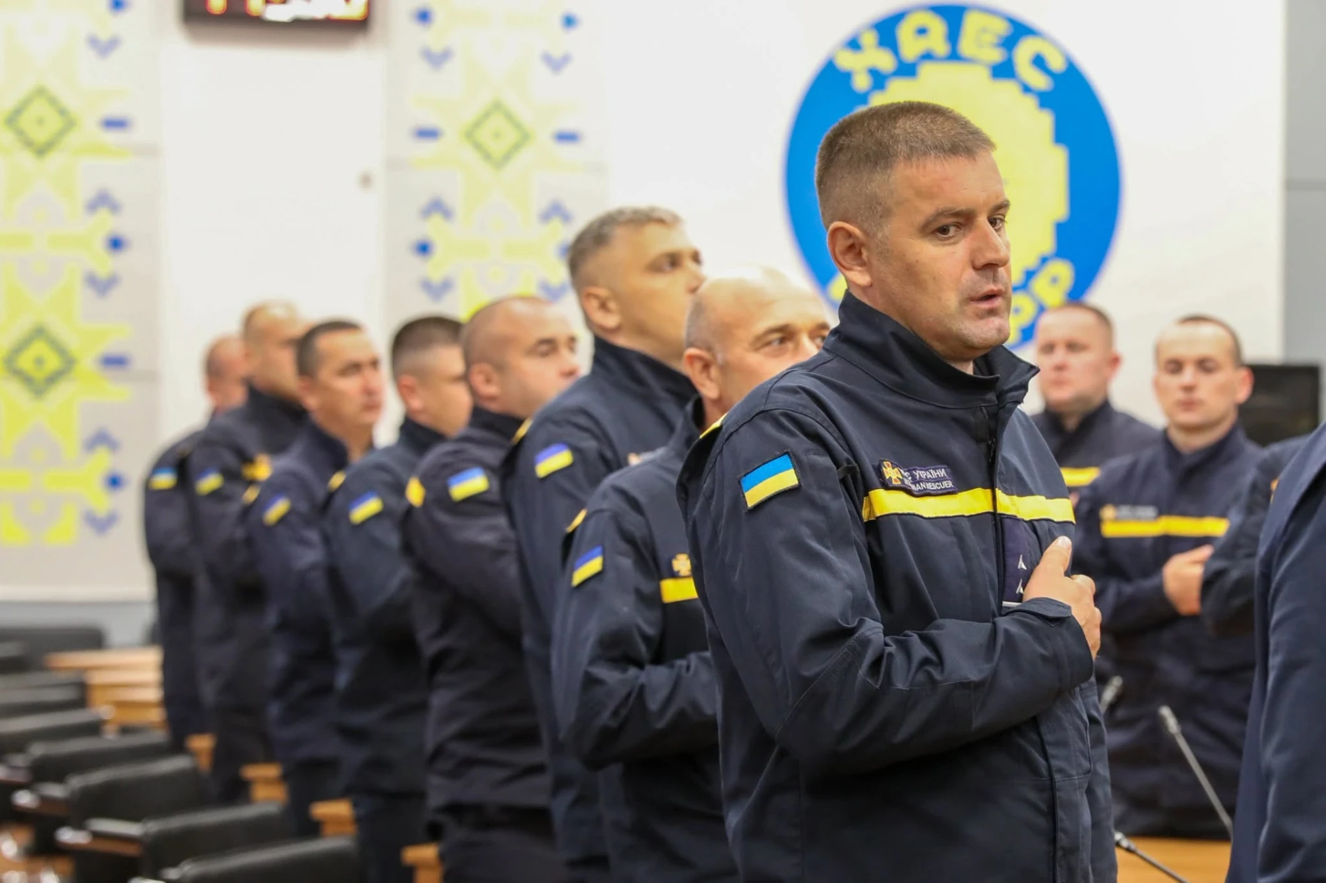 На Хмельницькій АЕС відзначили рятувальників і передали їм новий спецавтомобіль