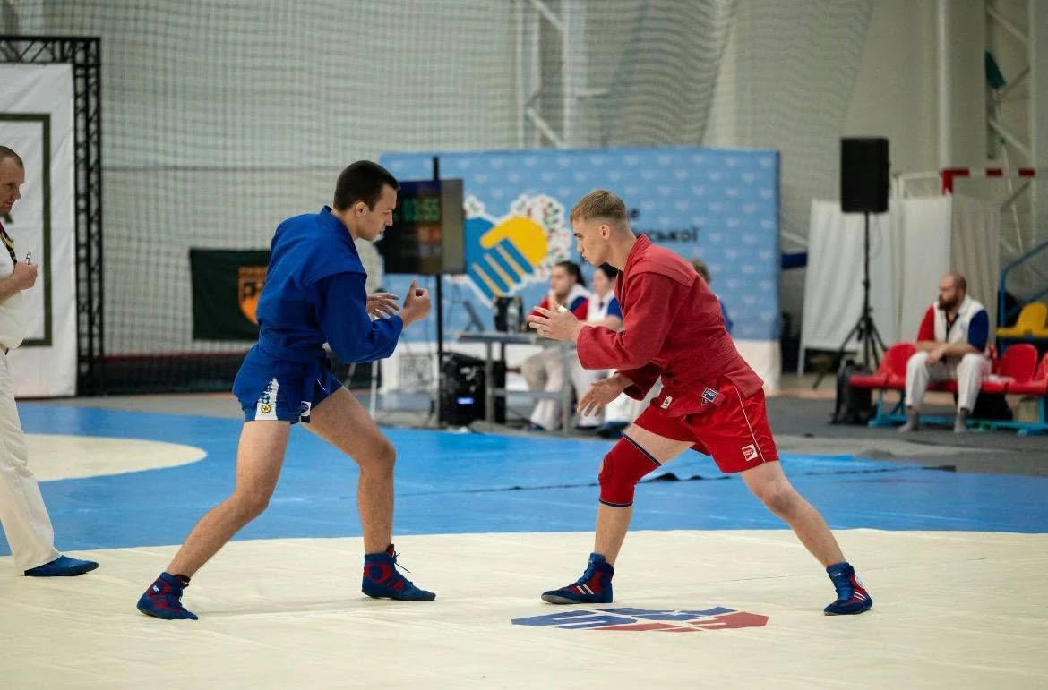 Нетішинські самбісти вибороли золото та срібло чемпіонату України