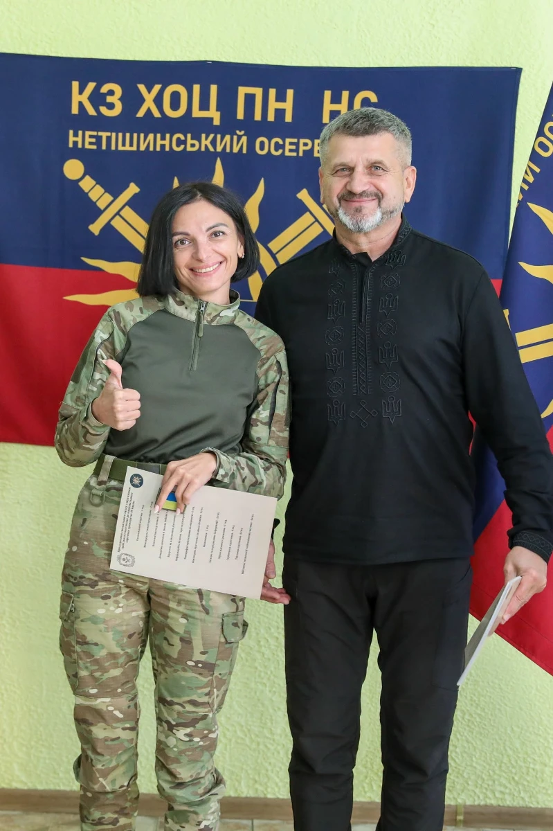 Перший випуск національного спротиву: у Нетішині завершили навчання 30 курсантів