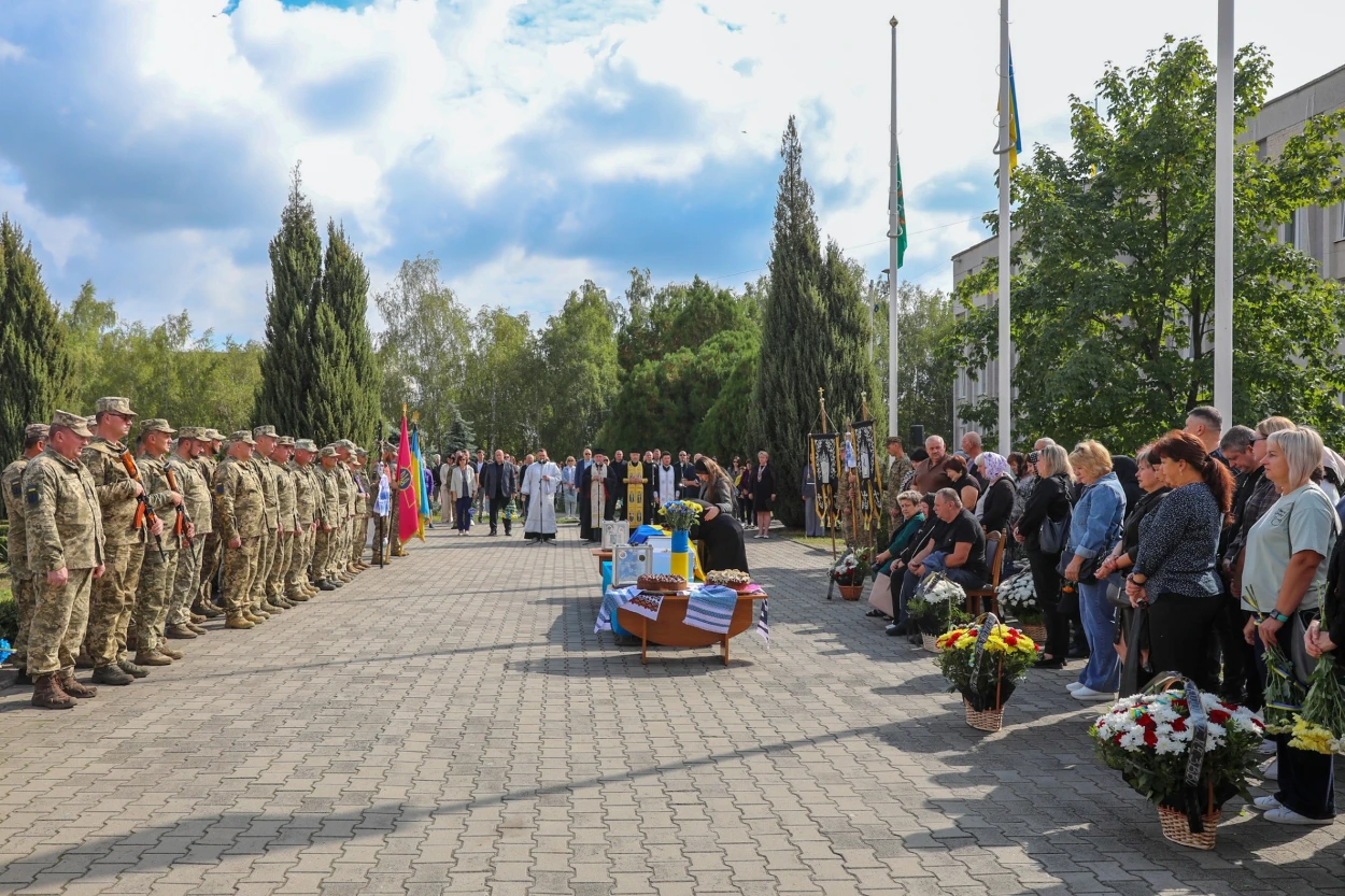 Нетішин попрощався з 28-річним Захисником Богданом Канєвським