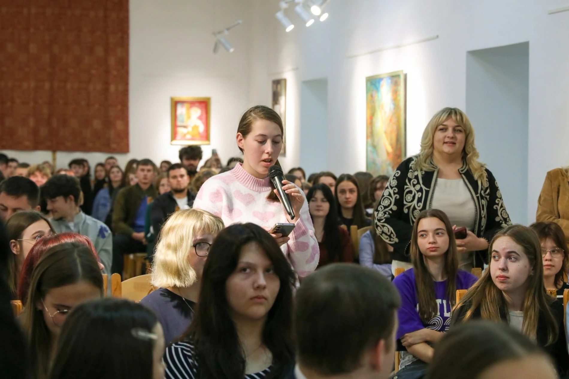 Атомна енергетика під час війни: гендиректор Хмельницької АЕС провів лекцію в Острозькій академії