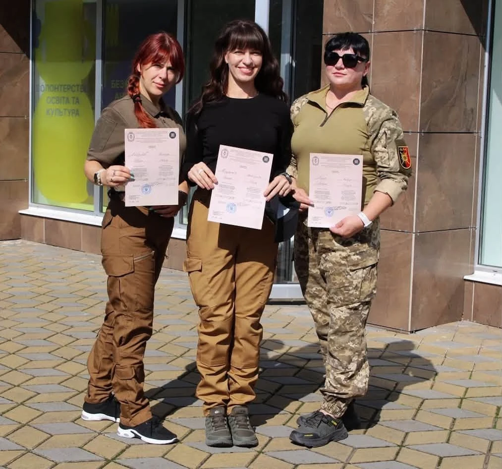 Перший випуск національного спротиву: у Нетішині завершили навчання 30 курсантів