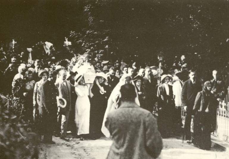 Похорон Лесі Українки на Байковому кладовищі. Фото: uk.wikipedia.org