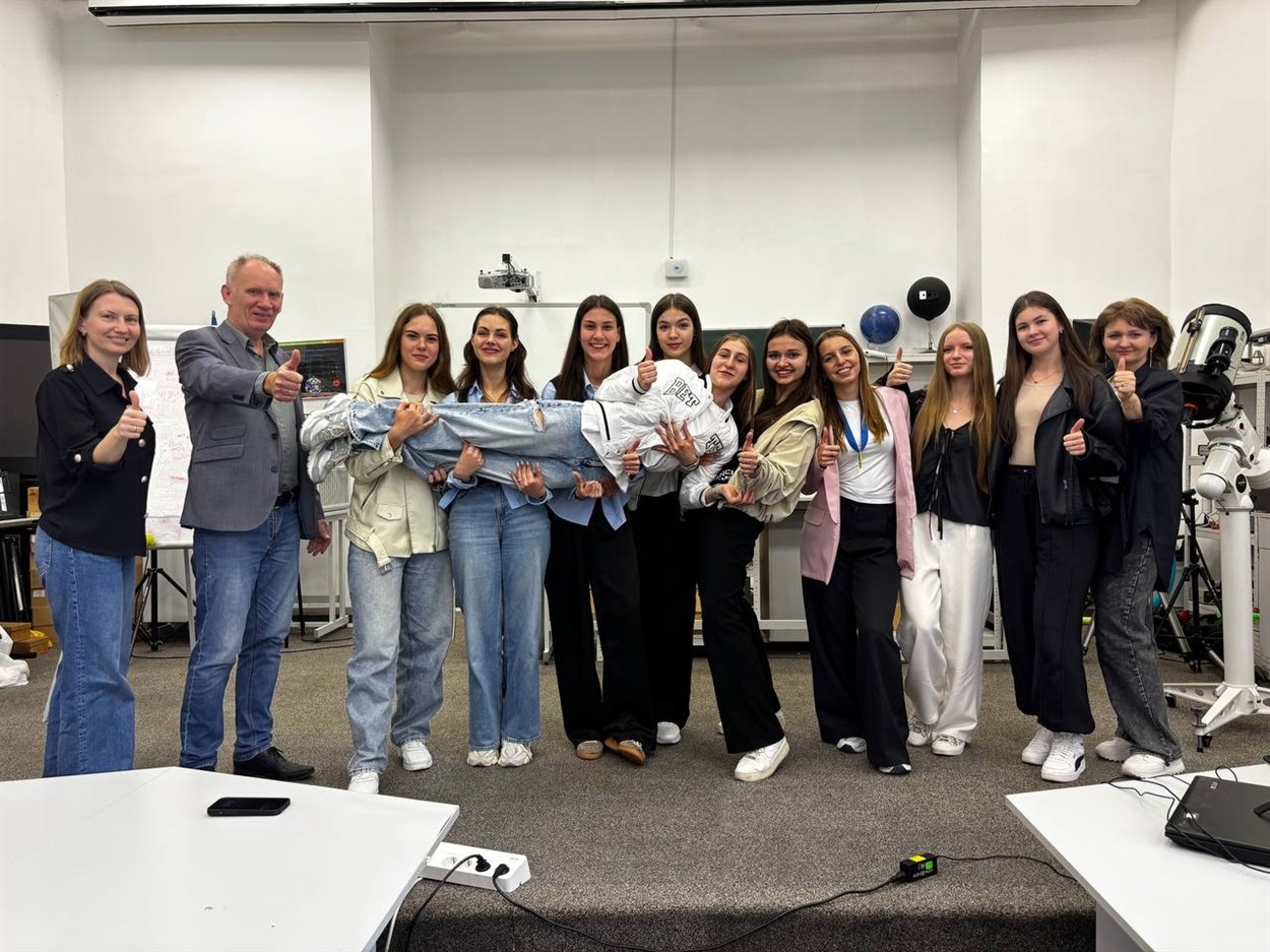 Поїздка до Національного центру "Мала академія наук України"  членів Наукового товариства "Пошук" Нетішинського академічного ліцею (травень 2025)
