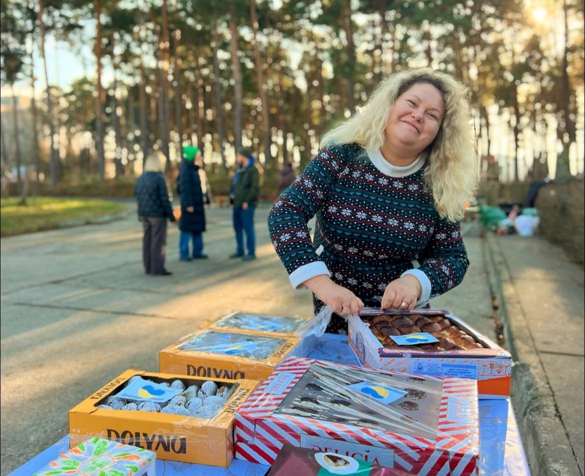 У Нетішині волонтери разом з військовими та медиками готували бограч