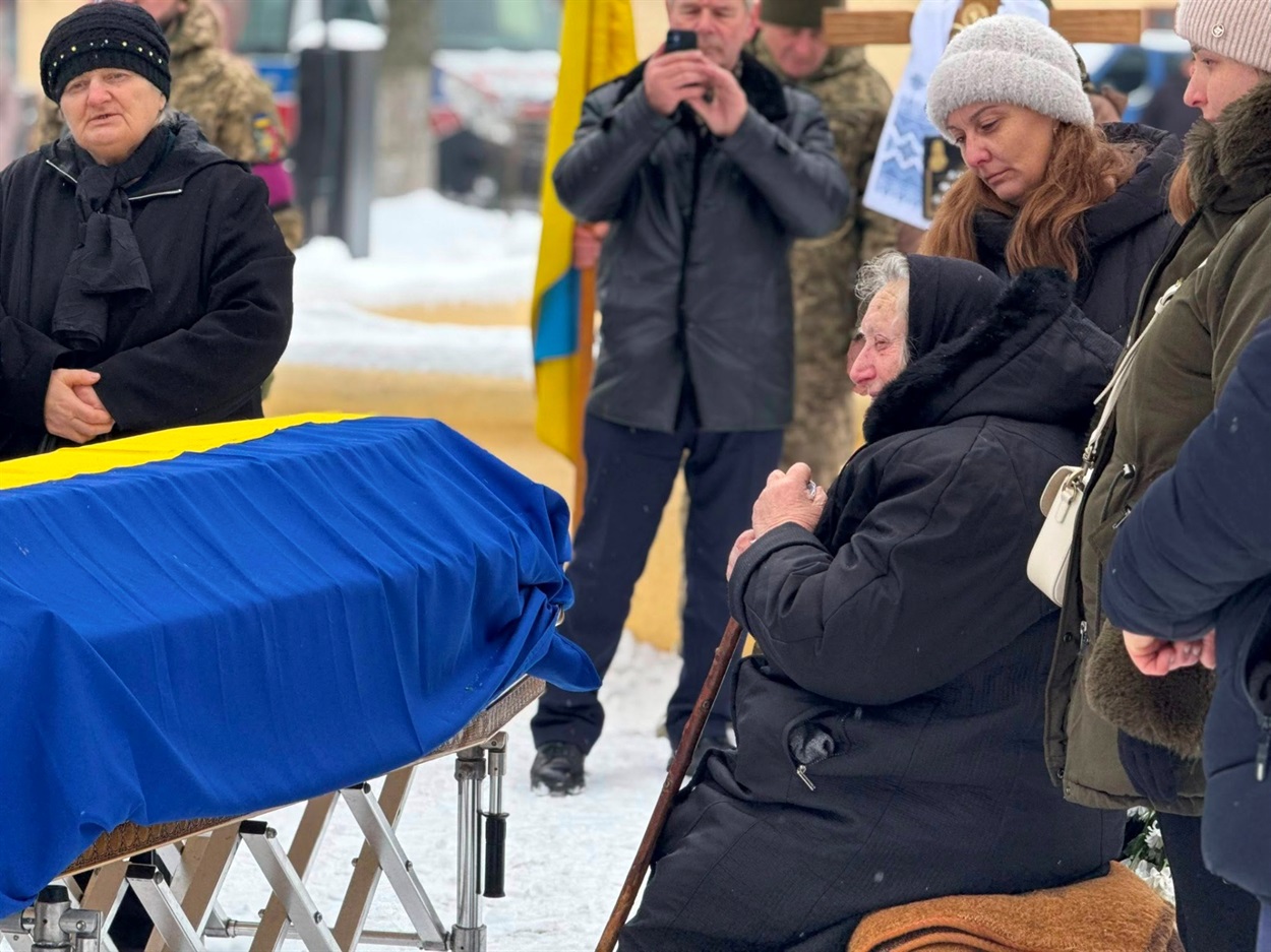 Віддав життя за Україну: на Львівщині попрощалися з уродженцем Нетішина Аркадієм Гурковим