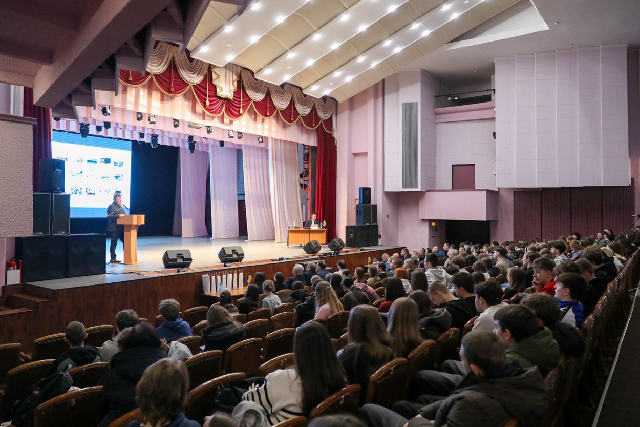 У Нетішині відбувся спільний профорієнтаційний захід Хмельницької АЕС та КНУ імені Тараса Шевченка