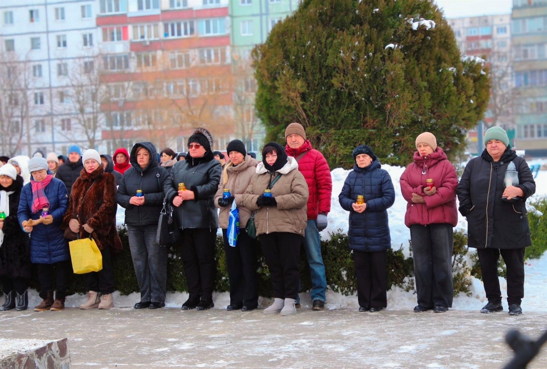 12 років незламності: у Нетішині вшанували памʼять полеглих у роковини початку війни за Незалежність