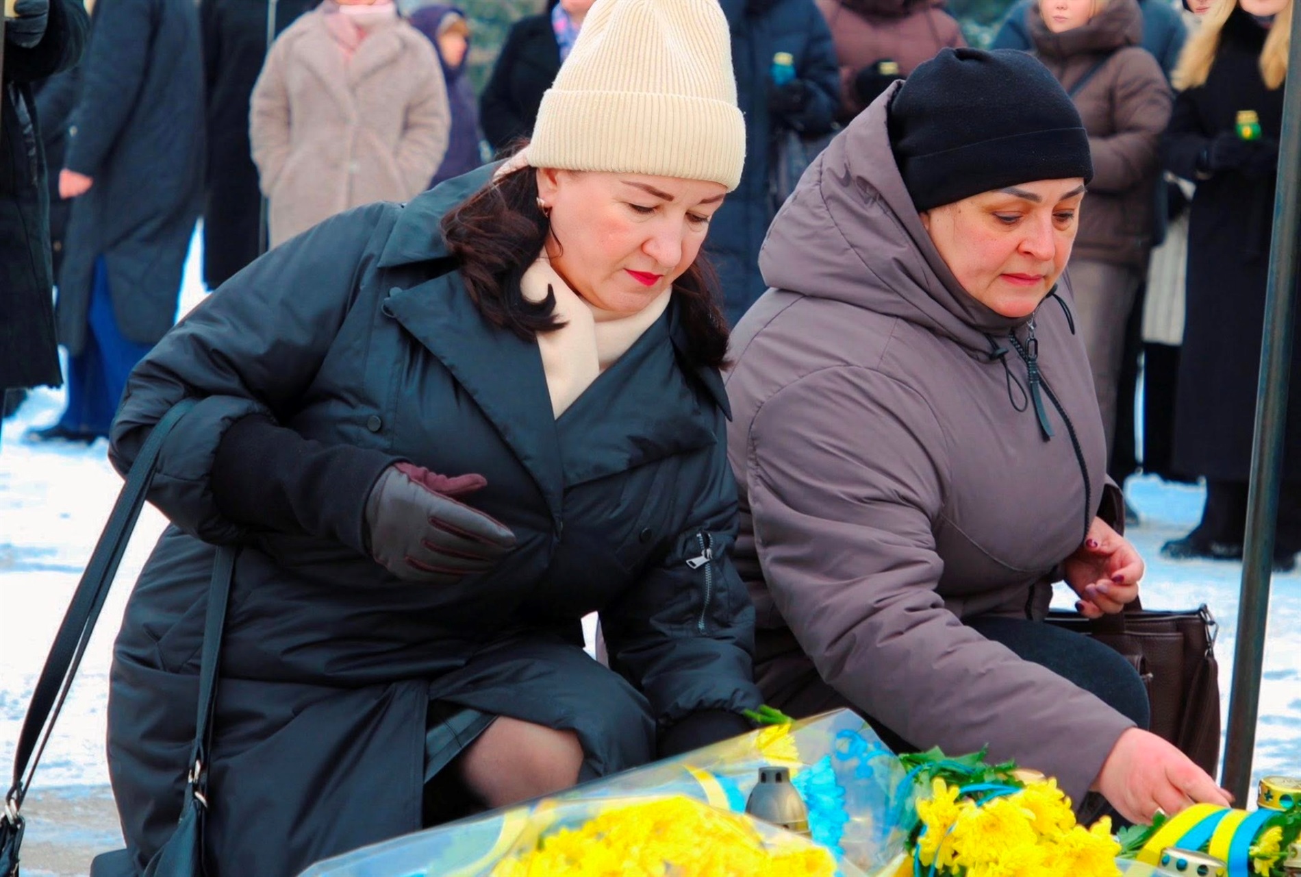 12 років незламності: у Нетішині вшанували памʼять полеглих у роковини початку війни за Незалежність