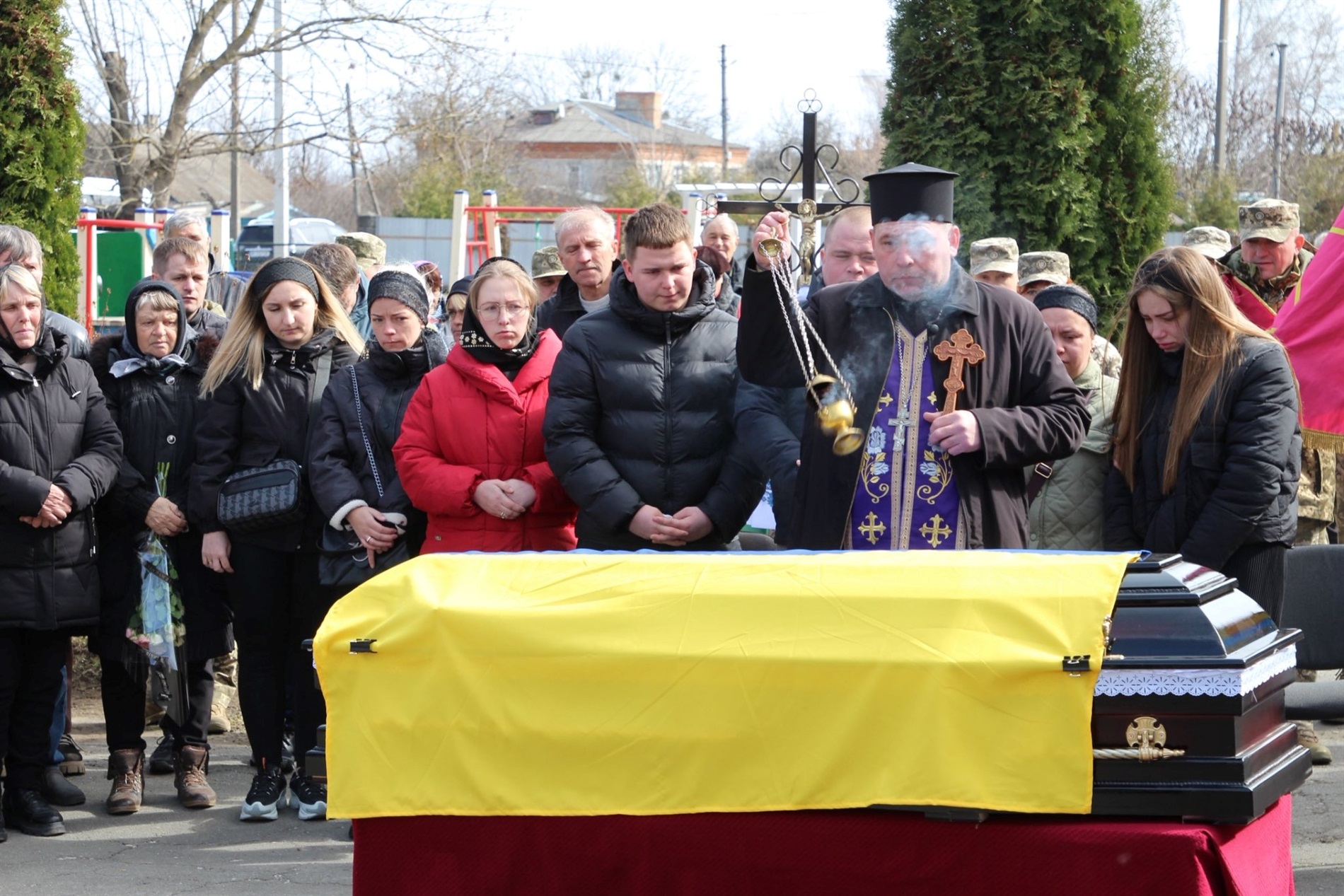 У Нетішинській громаді провели в останню дорогу воїна Валерія Пилипчука