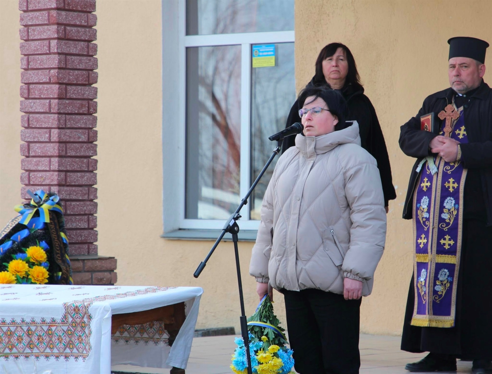 У Нетішинській громаді провели в останню дорогу воїна Валерія Пилипчука
