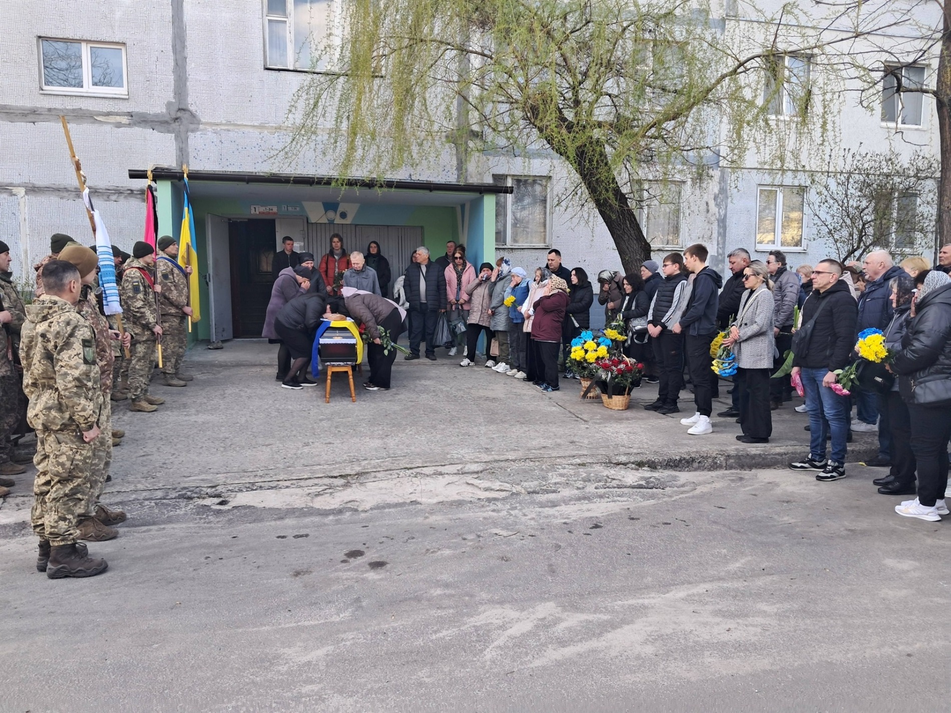 Втрачаємо найкращих... На щиті повернувася додому 25-річний Герой Вадим Тітов