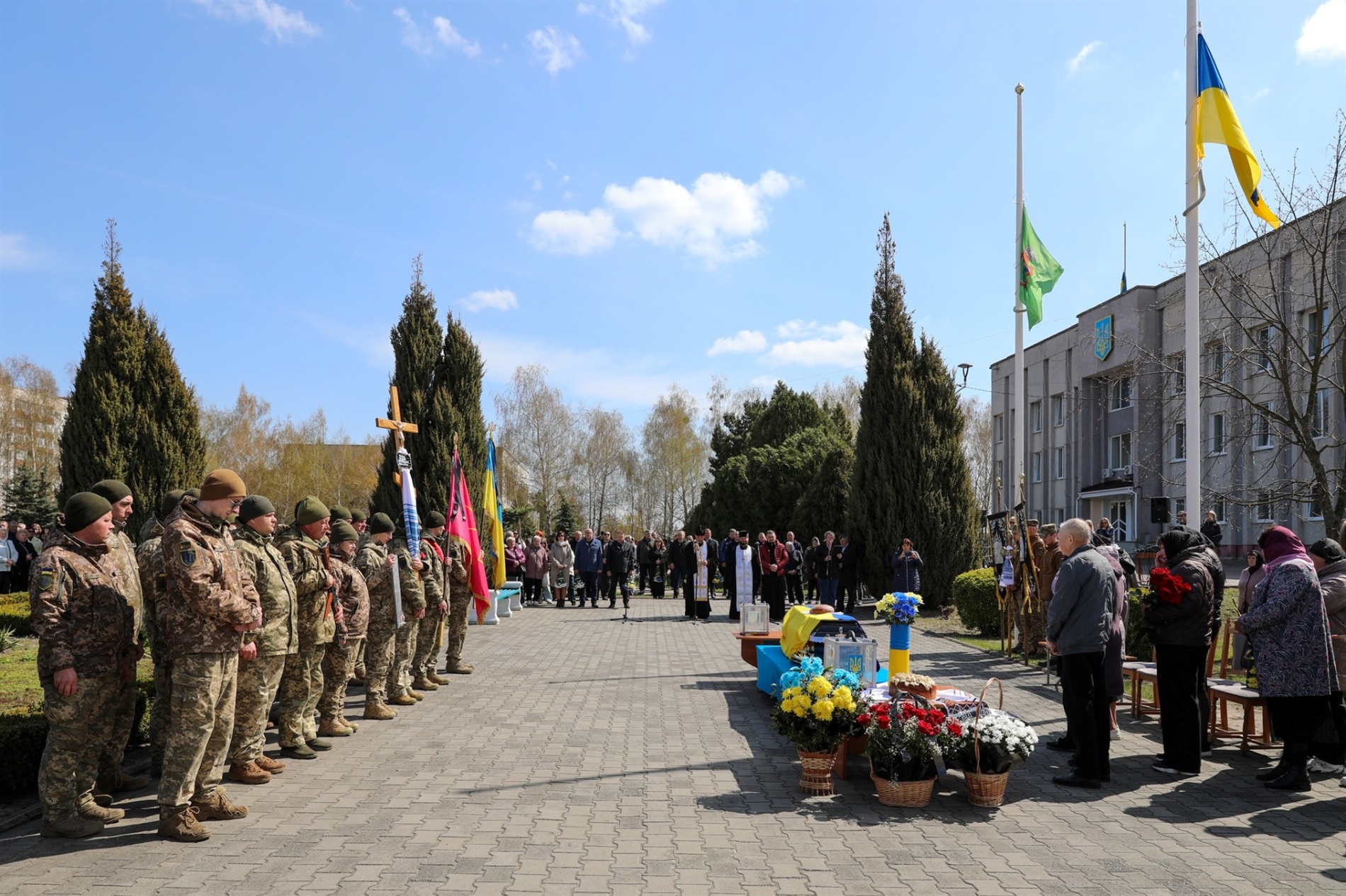 Втрачаємо найкращих... На щиті повернувася додому 25-річний Герой Вадим Тітов