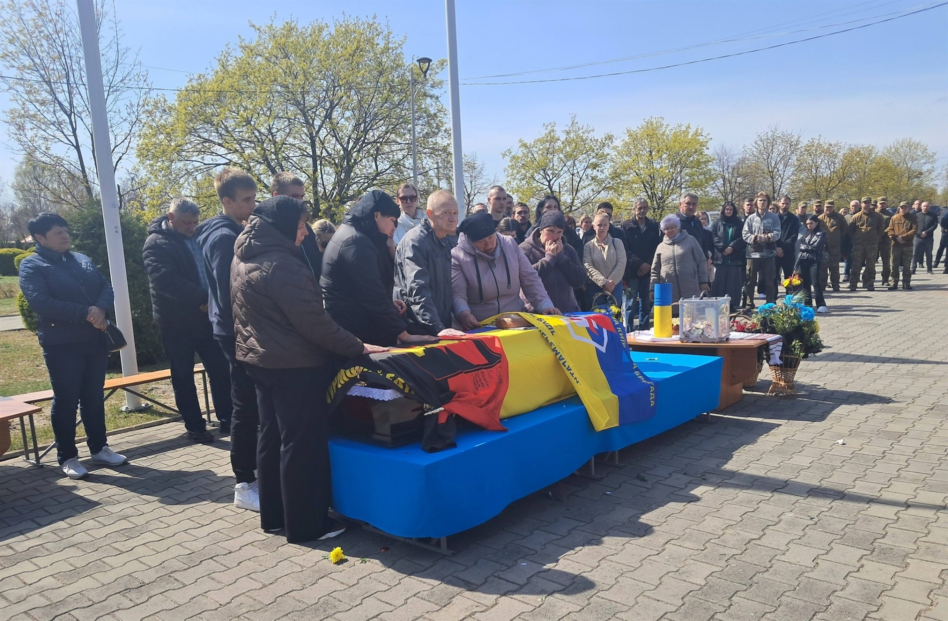 Втрачаємо найкращих... На щиті повернувася додому 25-річний Герой Вадим Тітов