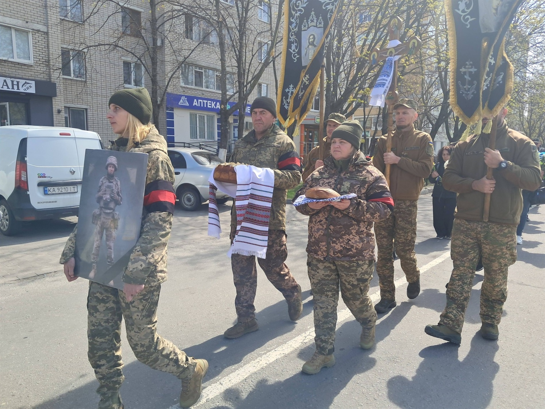 Втрачаємо найкращих... На щиті повернувася додому 25-річний Герой Вадим Тітов