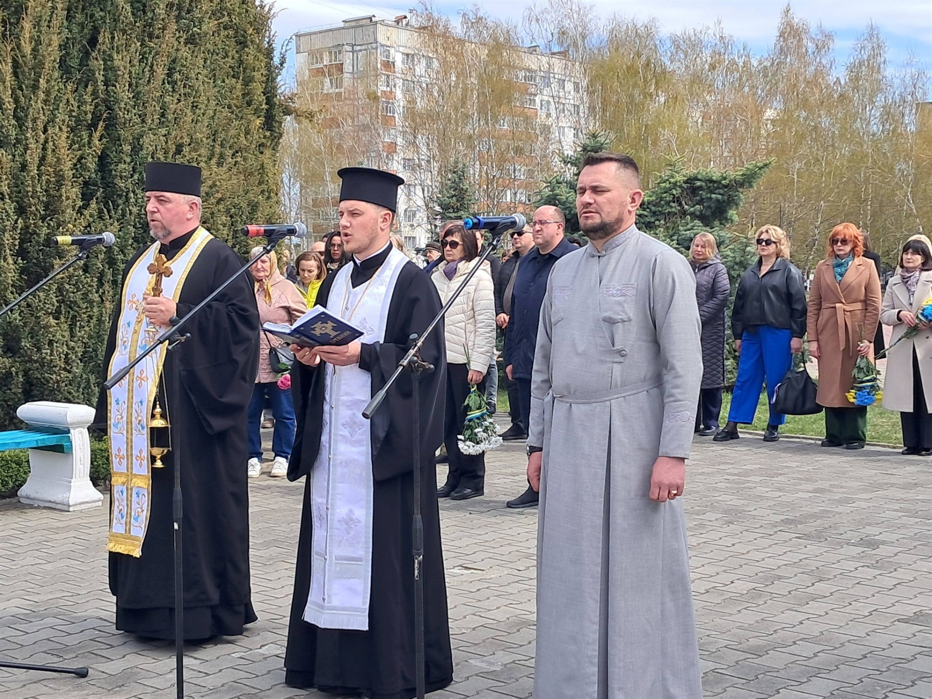 Чотири місяці рідні жили між надією і болем: Нетішин провів у засвіти Героя Володимира Баришнікова