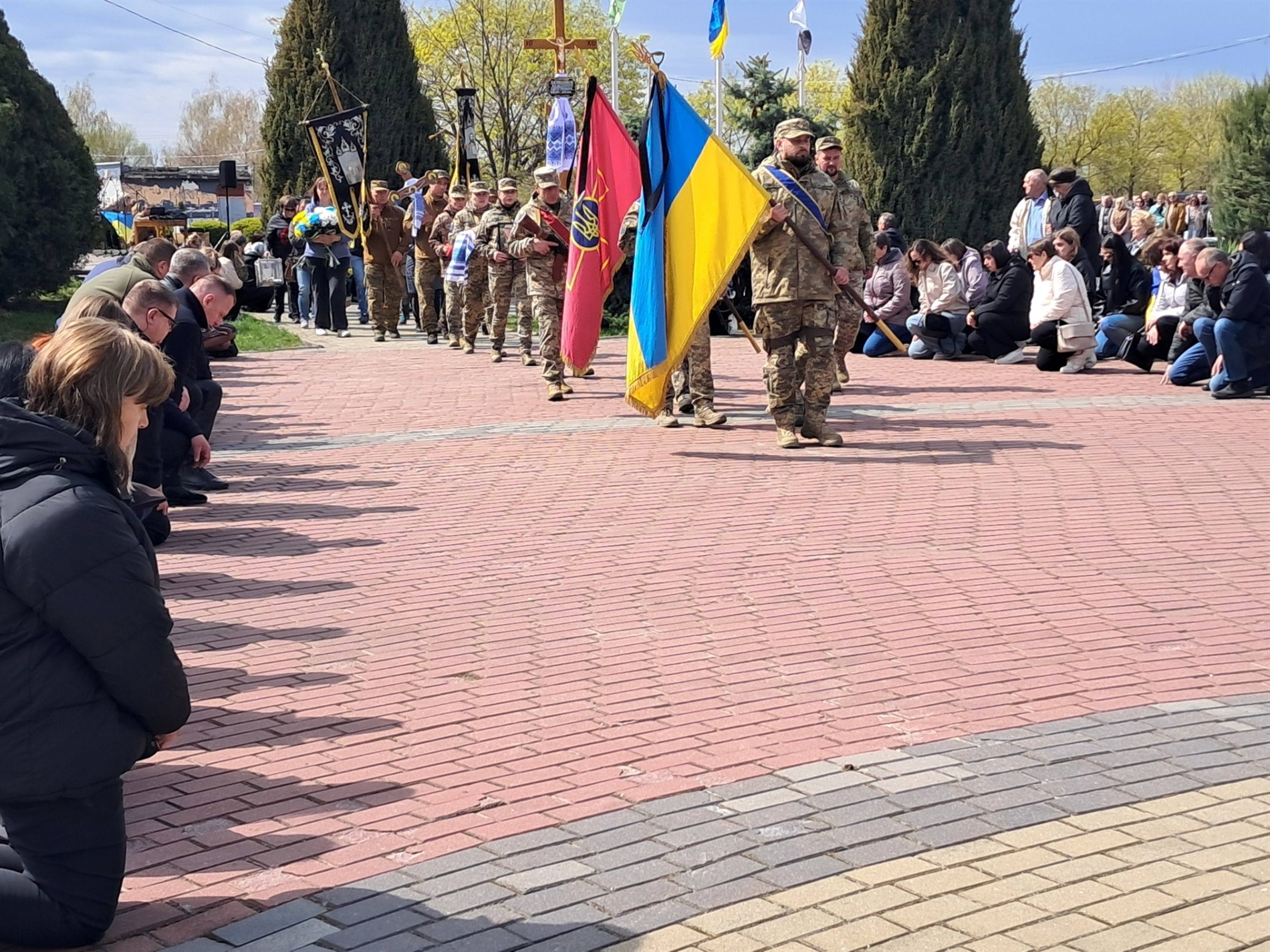 Чотири місяці рідні жили між надією і болем: Нетішин провів у засвіти Героя Володимира Баришнікова