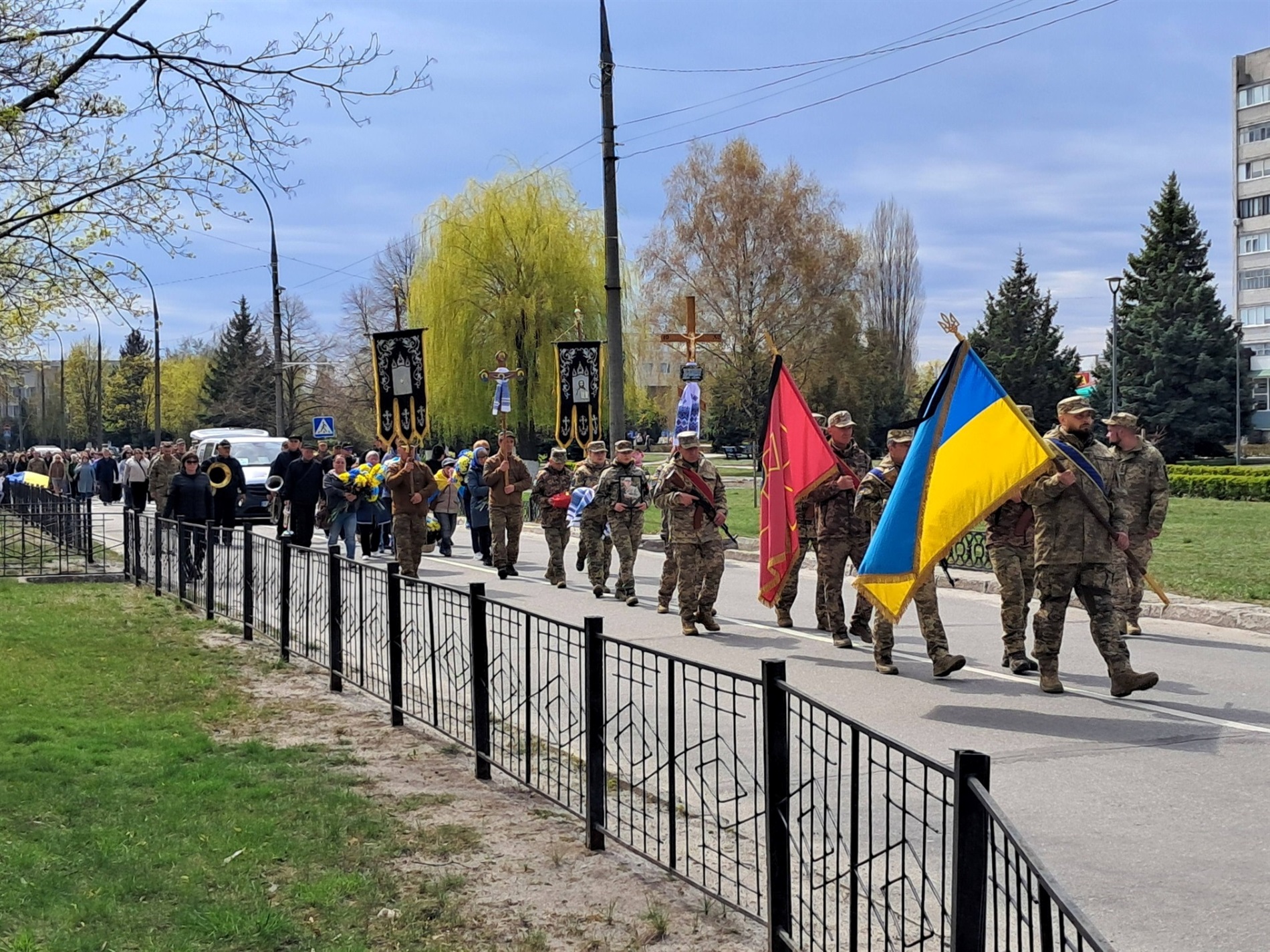 Чотири місяці рідні жили між надією і болем: Нетішин провів у засвіти Героя Володимира Баришнікова