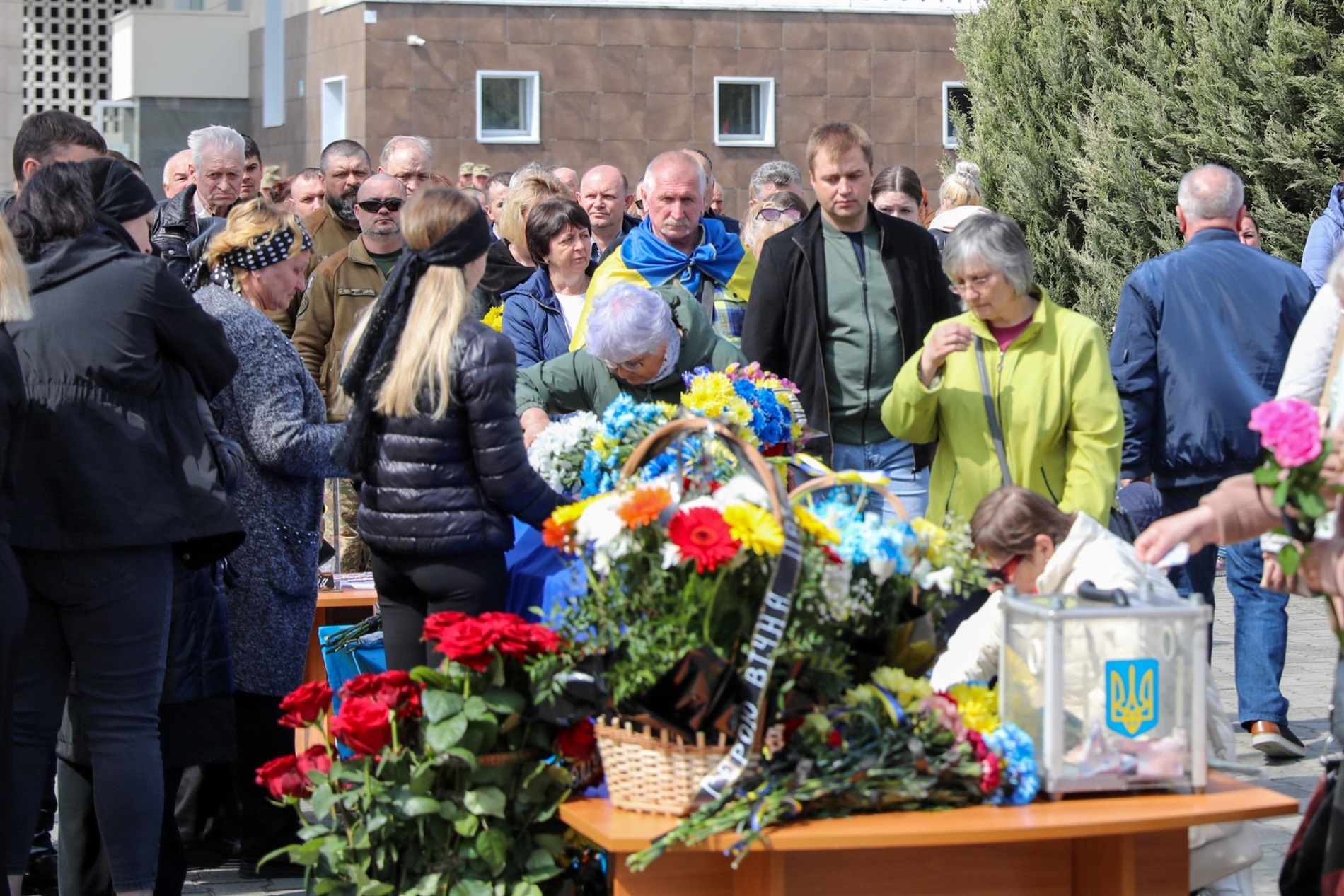 Чотири місяці рідні жили між надією і болем: Нетішин провів у засвіти Героя Володимира Баришнікова